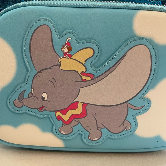 NWT! Disney Loungefly Dumbo Sequin Mini Backpack - Picture 9 of 15